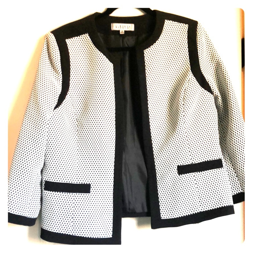 Polka Dot 3/4 Sleeve Blazer